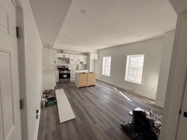 Building Photo - 321 Jefferson Ave