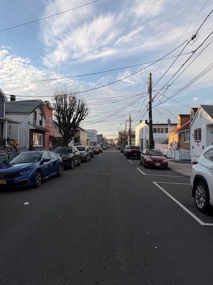 Building Photo - 57 Silver St