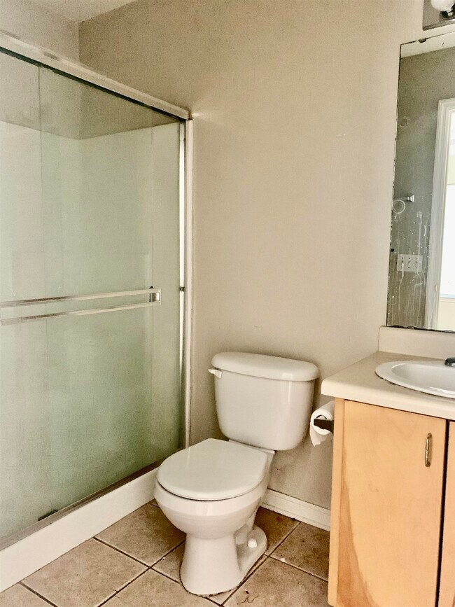 Building Photo - 408 W Carolina St