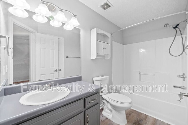 Building Photo - 3257 Veranda Cir