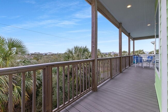 Building Photo - 4111 Isla Del Sol Dr