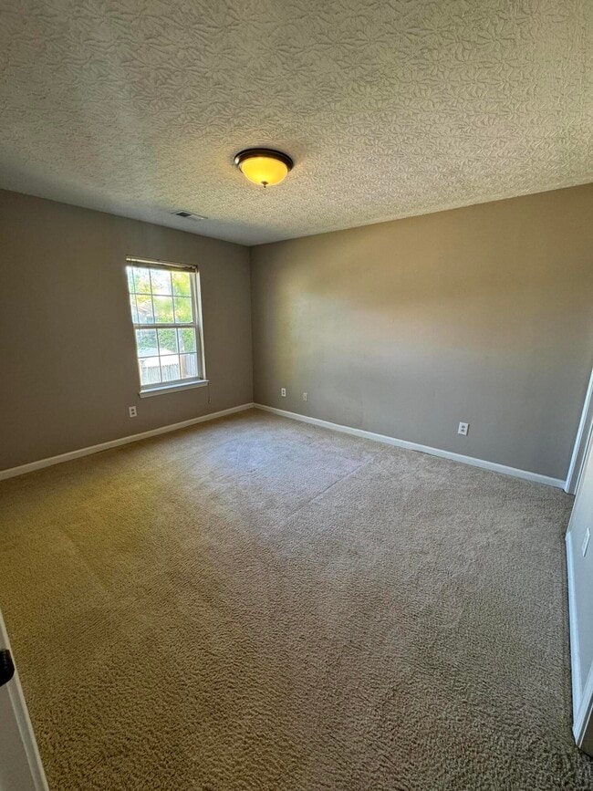 Building Photo - 889 Revere Run Dr