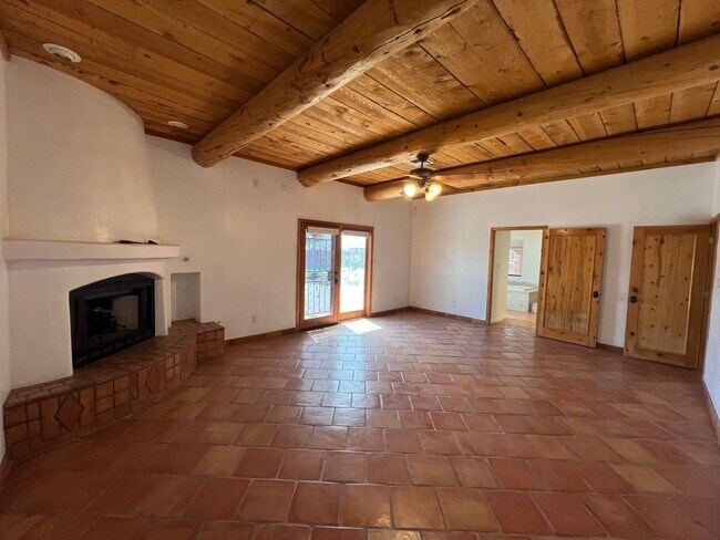 Building Photo - UNIQUE HOME ON ACREAGE!