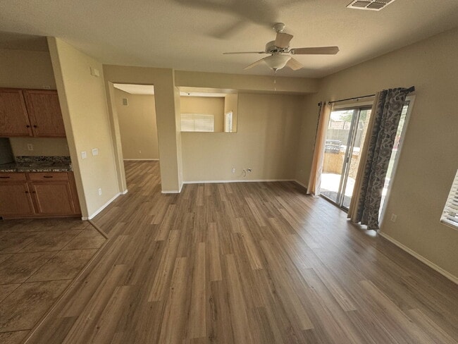Building Photo - COMING SOON.  Pets Welcome. Turf backyard. Quiet cul-de-sac lot. Bonus Room/loft. 3 blocks to awa...