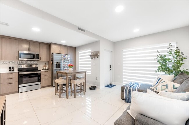 Building Photo - 25657 SW 144th Ave