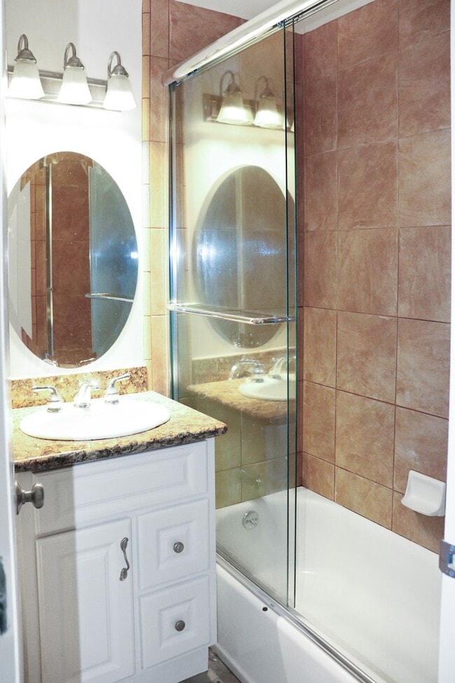 Building Photo - 55 Marinero Cir