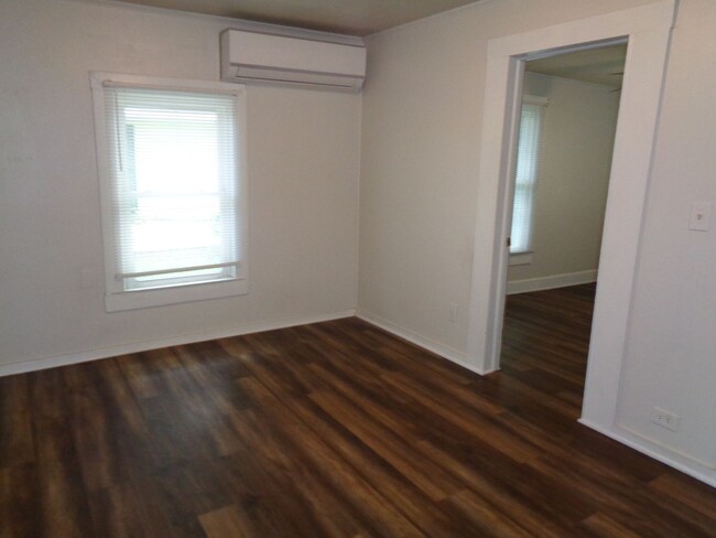 Building Photo - Cozy House for Rent in Kernersville