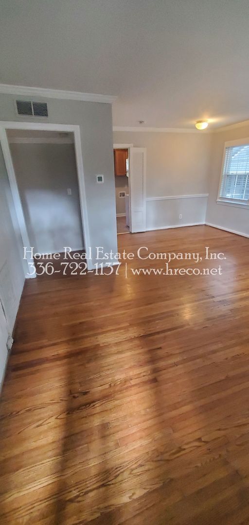 Building Photo - 520 Lester Ln