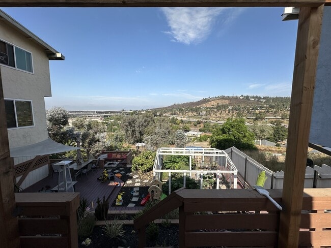 Building Photo - 3822 Polaris Dr