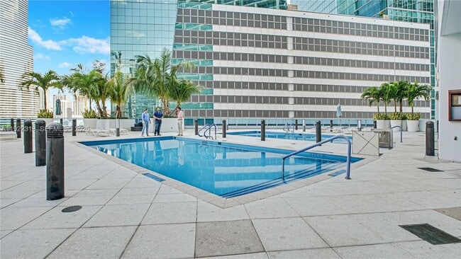 Building Photo - 200 Biscayne Blvd Way