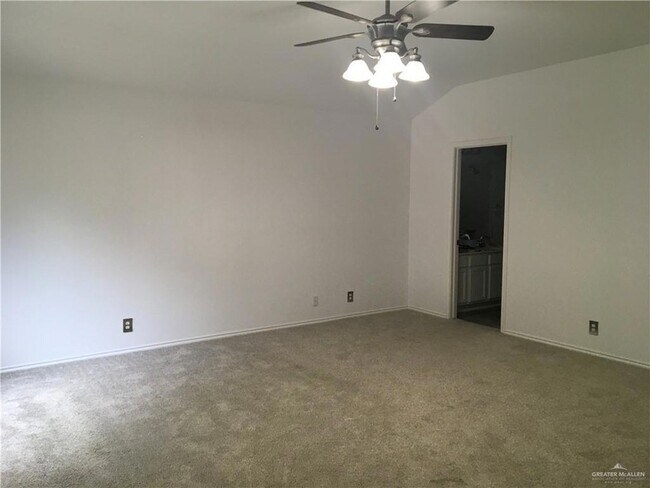 Building Photo - 3618 Wolf Dr