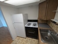Building Photo - 57 Broadlawn Park