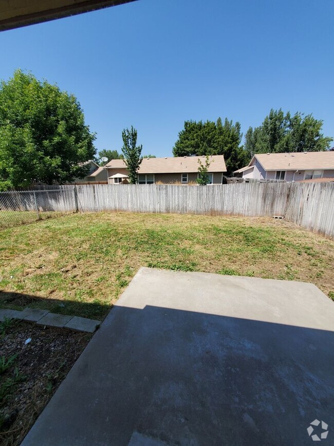 Building Photo - Single Story Home in Boise with a Fenced i...