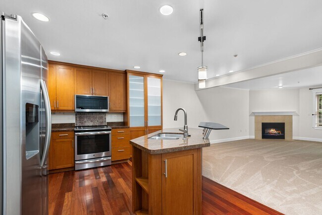 Building Photo - 2Bd/1Ba Seattle Condo