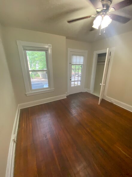 Building Photo - 3009 Ellwood Ave