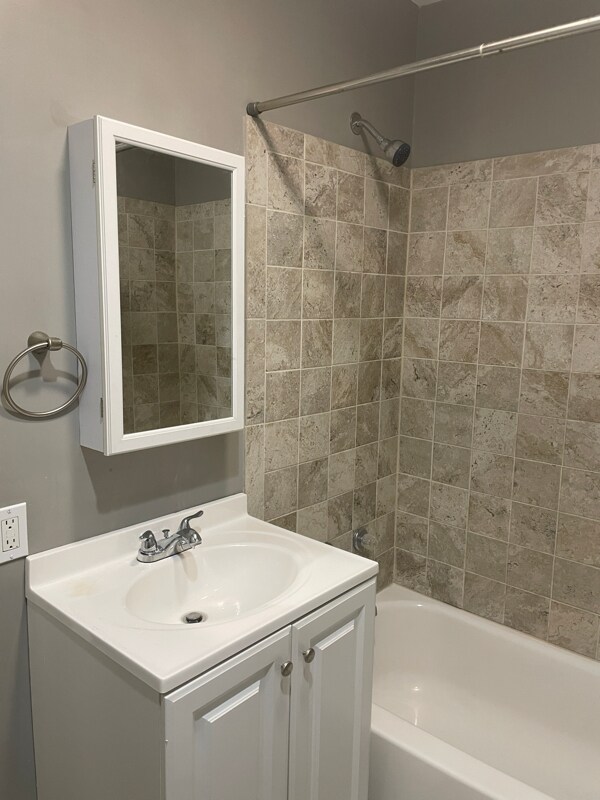 Building Photo - 4838 Bartlett Rd