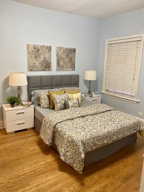 Main Bedroom - 6040 N Kenmore Ave