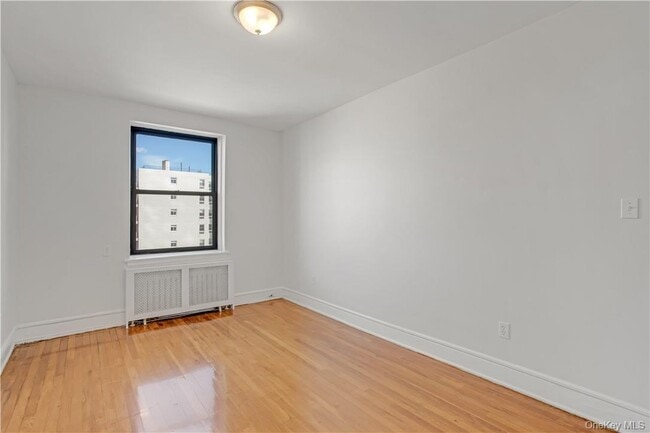 Building Photo - 254 Martine Ave