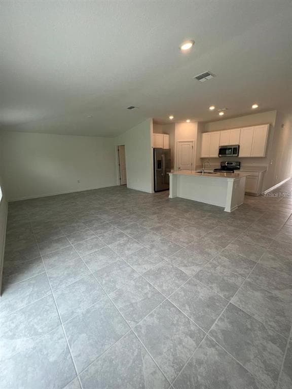 Building Photo - 2051 Punch Bowl Ave