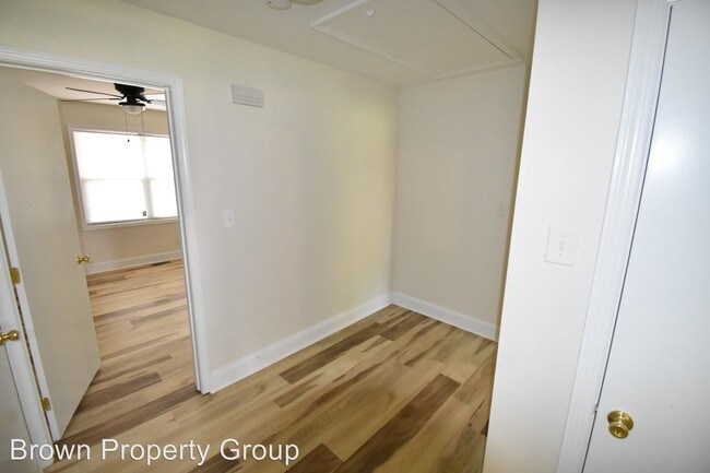 Building Photo - 453 Sheffield Ct