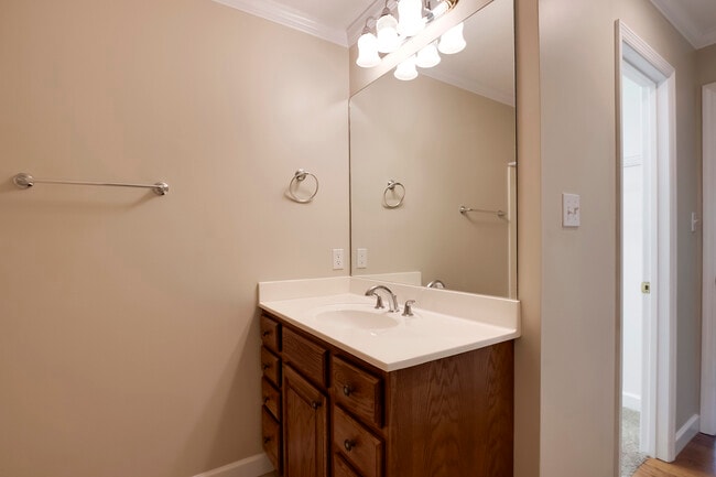 Building Photo - 540 Battlecreek Way