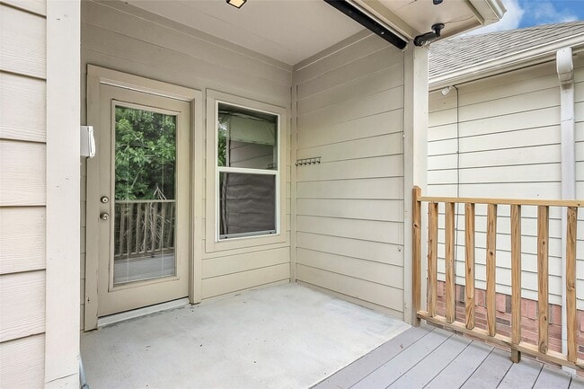 Building Photo - 10231 West Palm Lake Drive