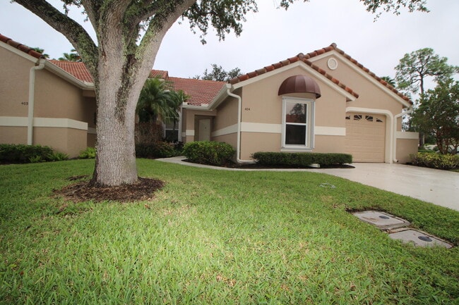 Primary Photo - 404 Sabal Palm Ln