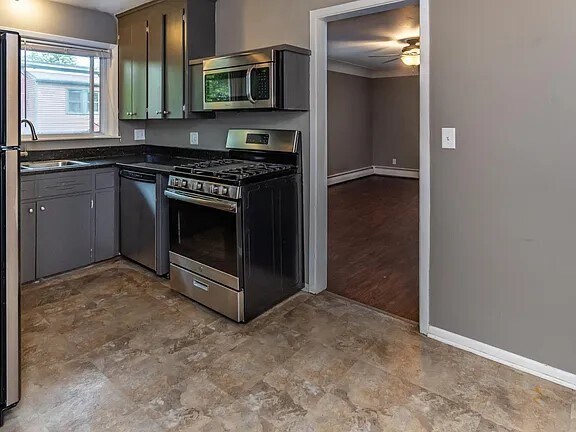 Kitchen - 349 15th Ave NE