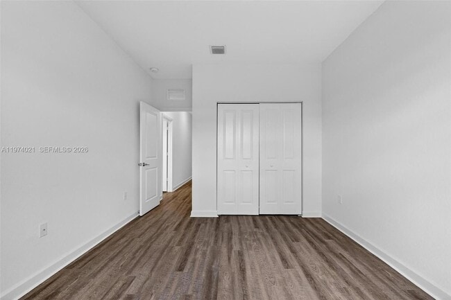 Building Photo - 2619 SE 11th St