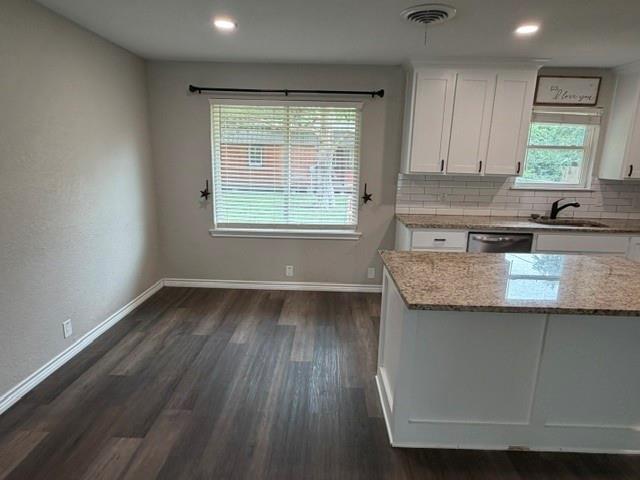 Building Photo - 1311 Manor Dr