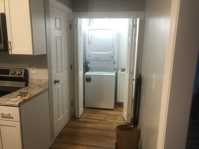 laundry room - 6 Cardinal Rd
