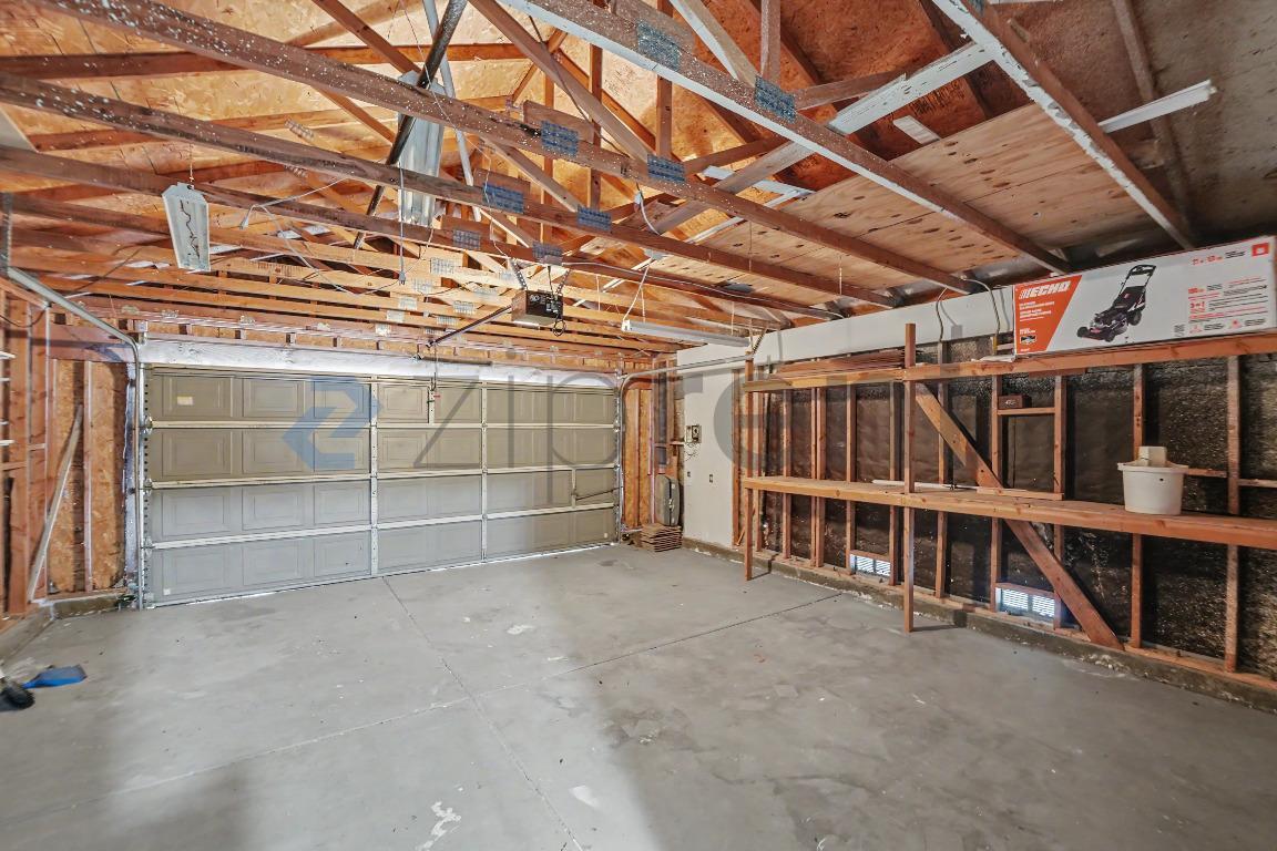 Building Photo - Unit