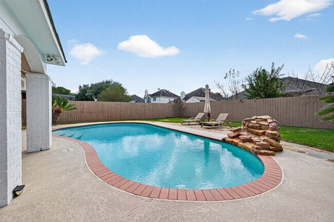 Building Photo - 16535 Oat Mill Dr