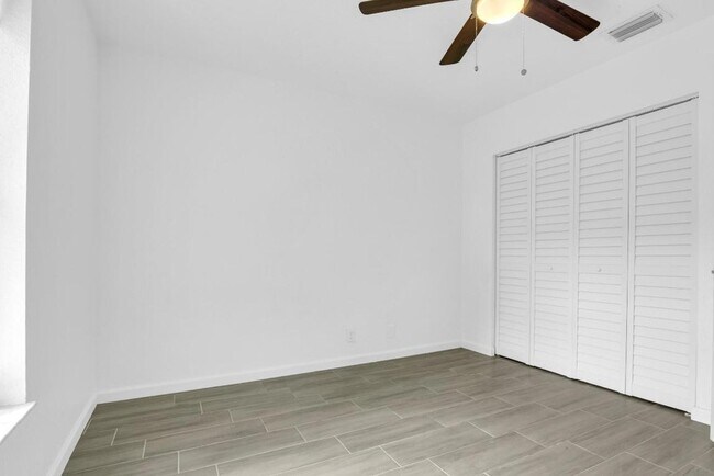 Building Photo - 13737 Yarmouth Dr