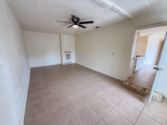 Building Photo - 4047 Indian Sunrise