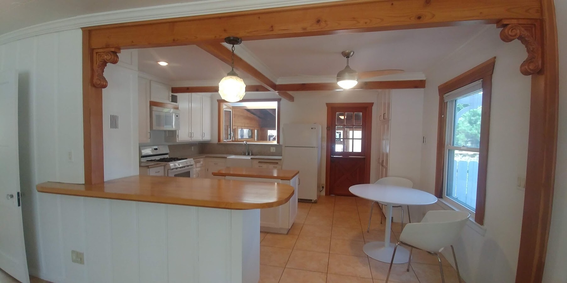 Building Photo - 3555 Colonial Ave