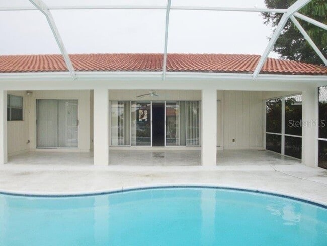 Building Photo - 910 Santa Brigida Ct