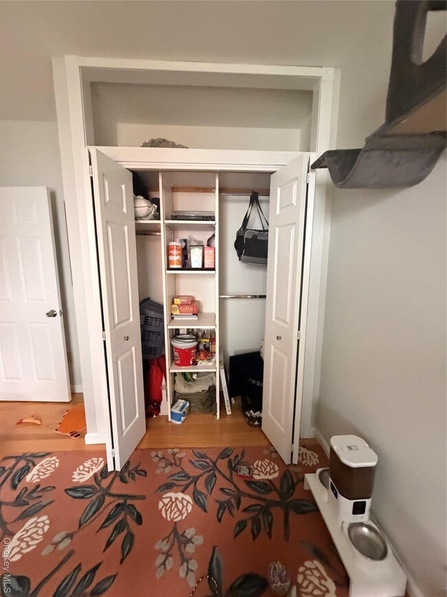 Building Photo - 81 S Mesier Ave