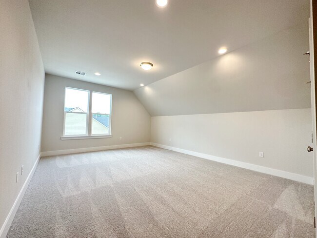 Building Photo - 7210 Rolling Fork Rd