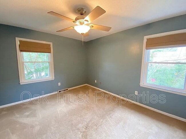 Building Photo - 1914 Capri Dr