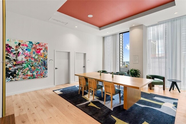 Building Photo - 11 NE 6th St