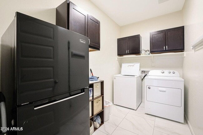 Building Photo - 2112 S 123rd Ln