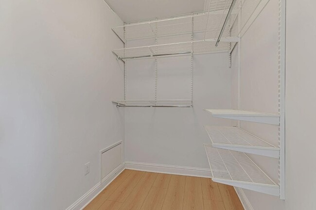 Building Photo - Civic