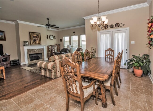 Building Photo - 103 Briar Leaf Way