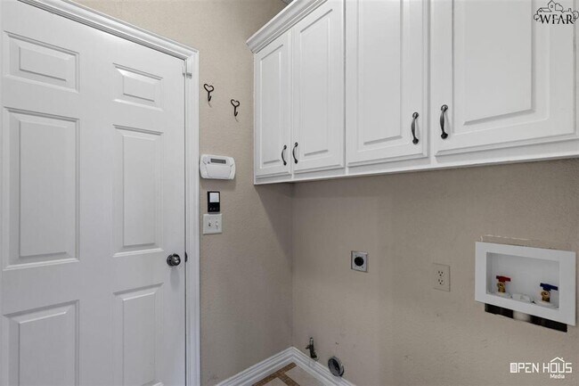 Building Photo - 5405 Blazing Star Ln