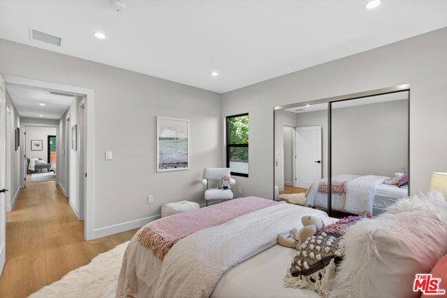 Building Photo - 2931 S Bronson Ave