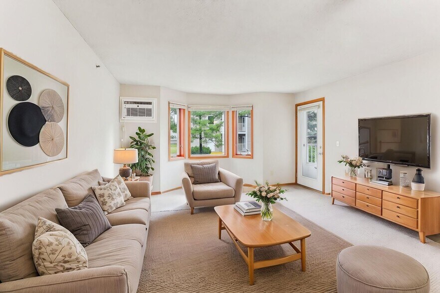 Interior Photo - Tamarind