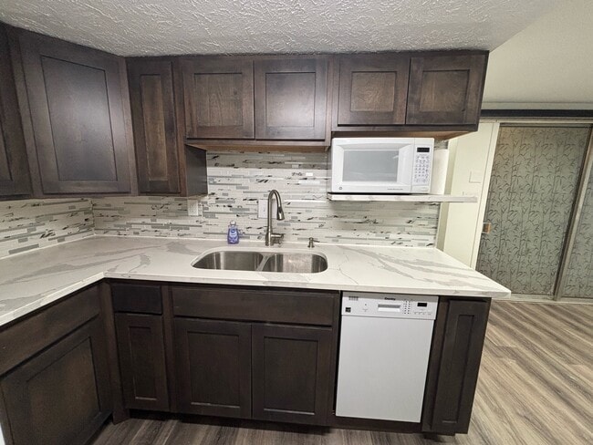 Building Photo - 120 S 38th Ave