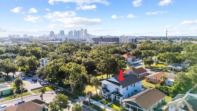 Building Photo - 1906 W Cherry St
