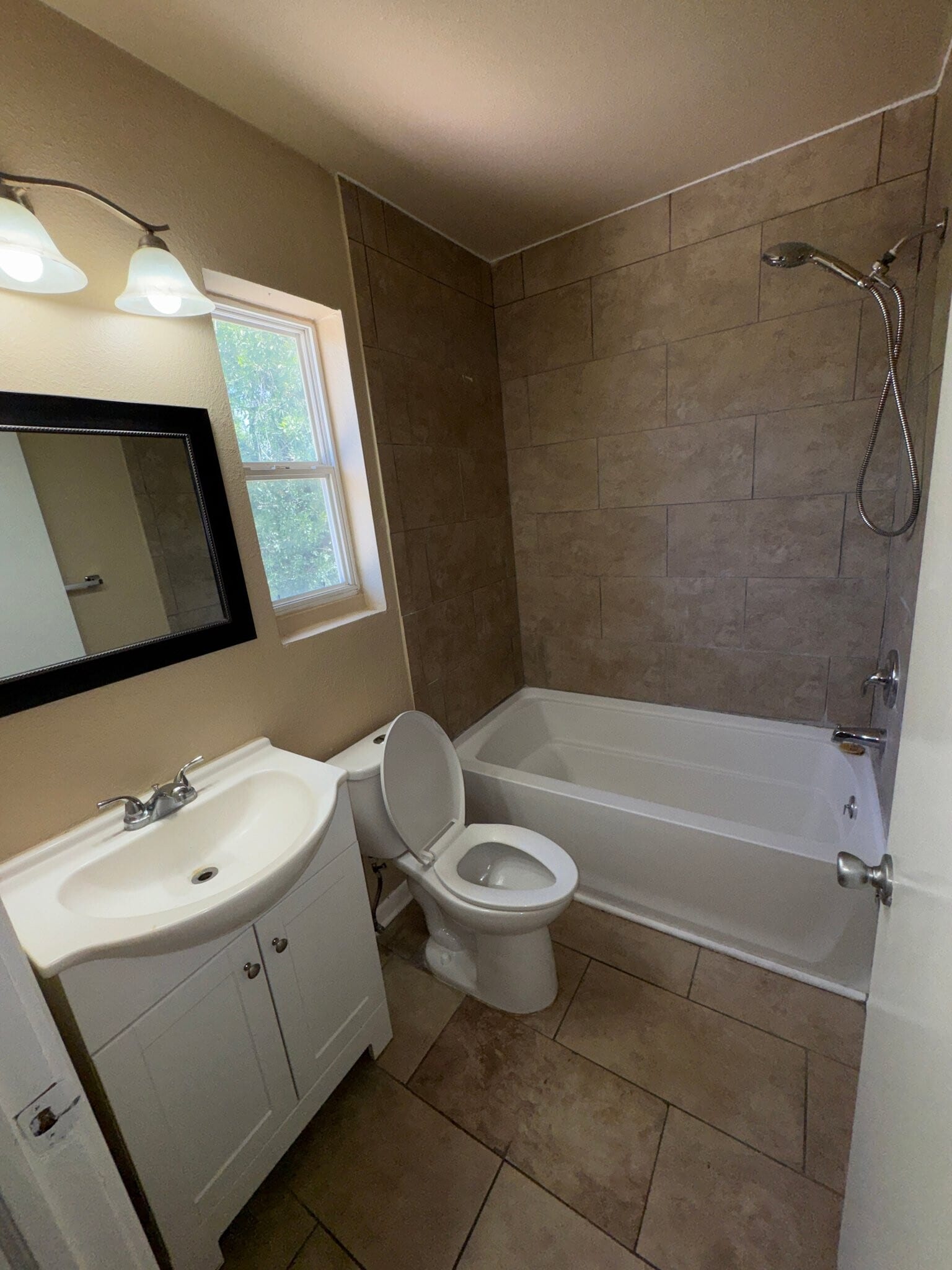 Building Photo - 245 Deerwood Dr